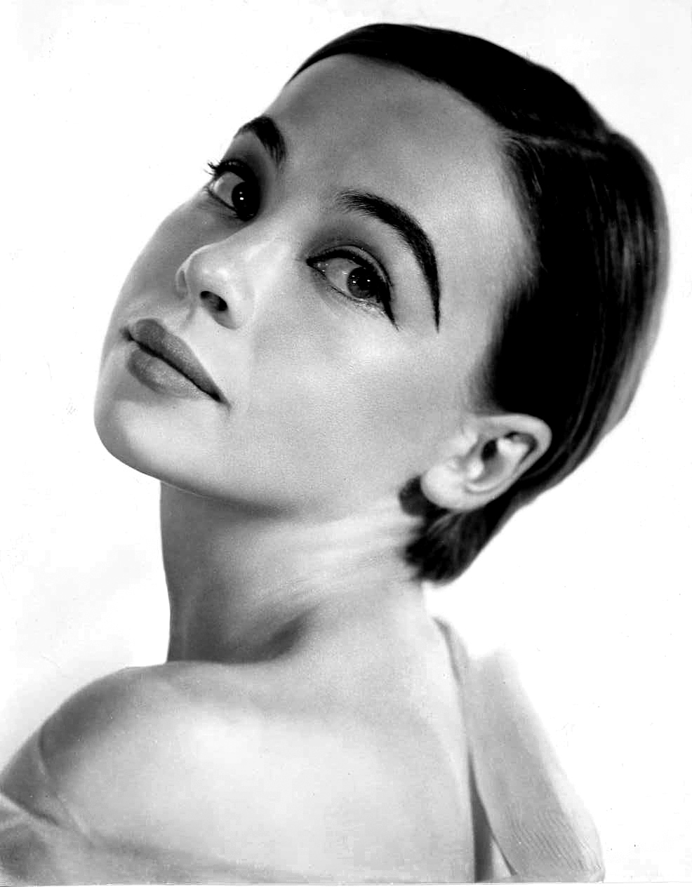 Biographie de Leslie Caron Age Taille Poids et Valeur Nette