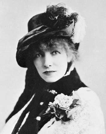 Biographie de Sarah Bernhardt Age Taille Poids et Valeur Nette