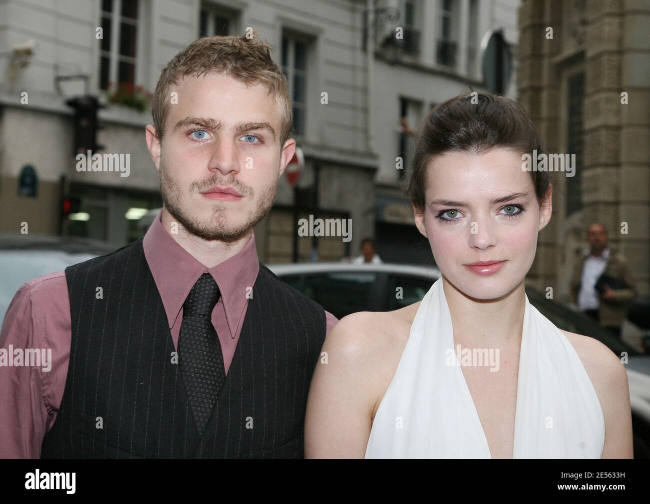 search image 2 Relation, Mari, Petit-ami et Affaires de Roxane Mesquida 2