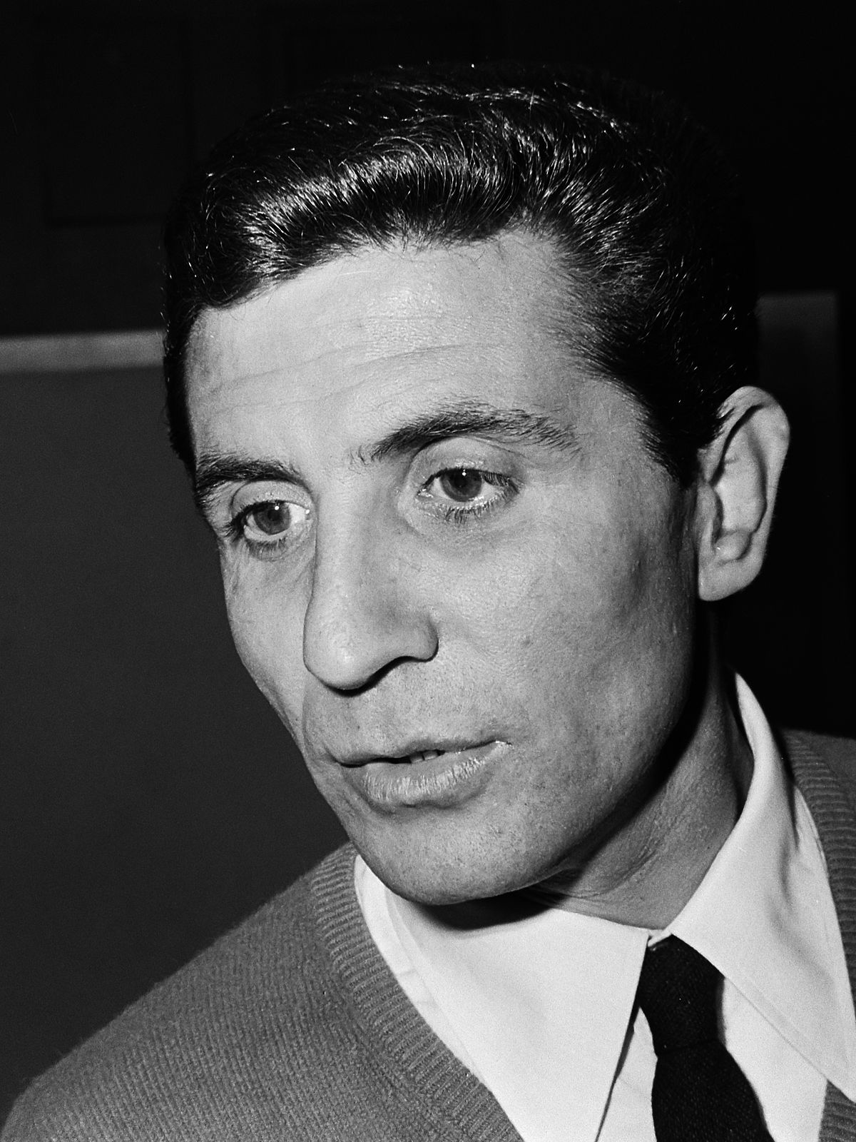 Gilbert Becaud Biographie Age Taille Poids et Fortune