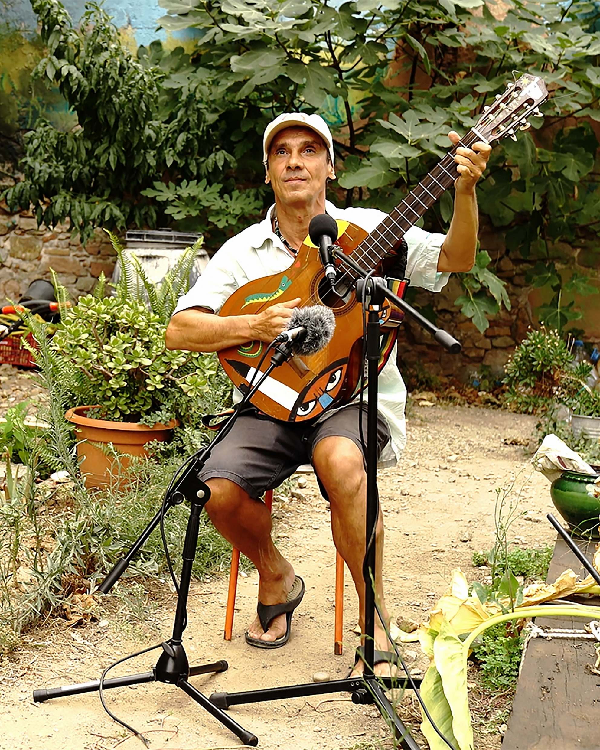 search image 2 Manu Chao Biographie, Âge, Taille, Poids, et Fortune 2