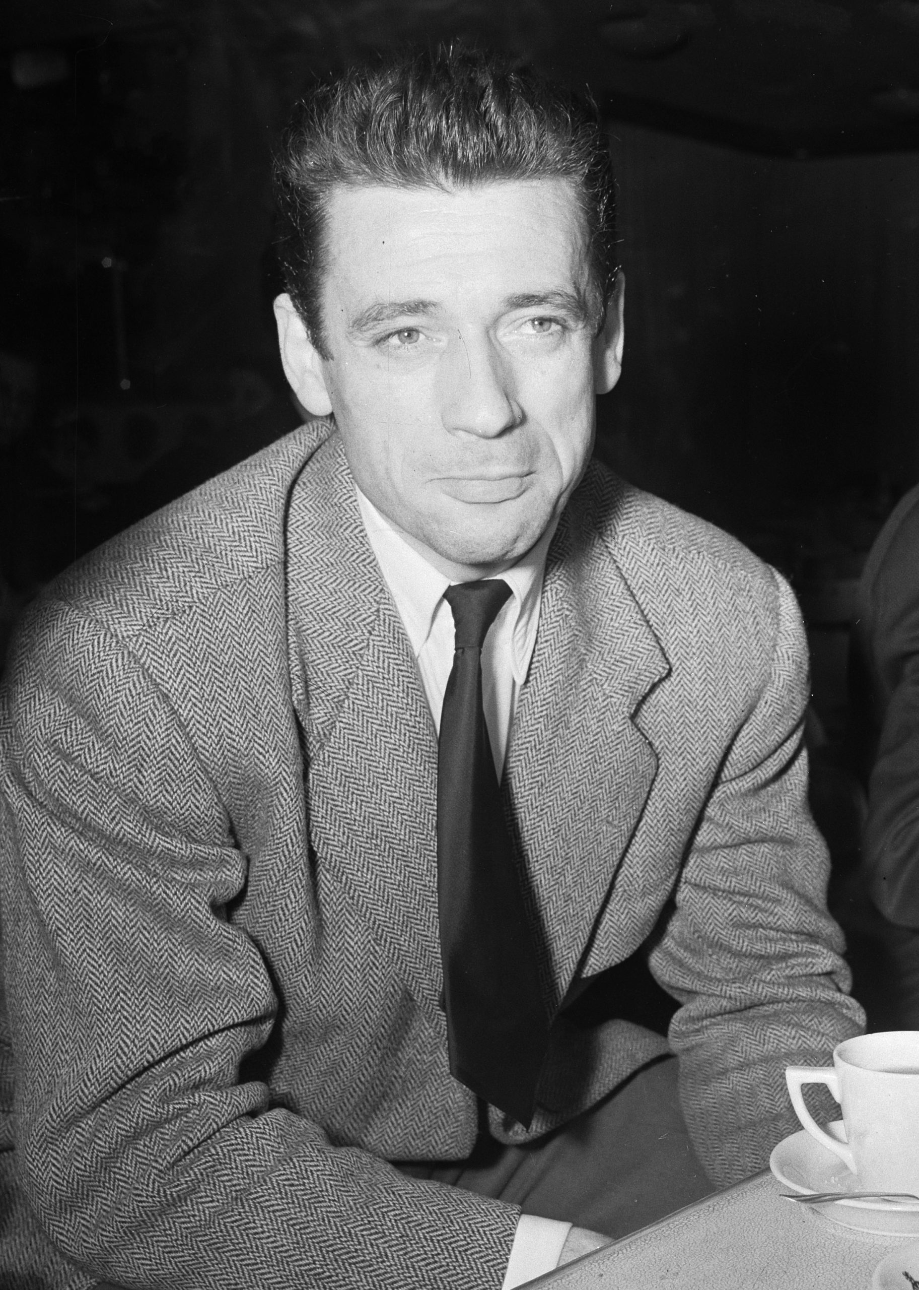 Yves Montand Biographie Age Taille Poids et Fortune