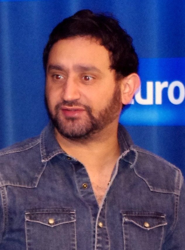 Age biographie taille poids et valeur nette de Cyril Hanouna